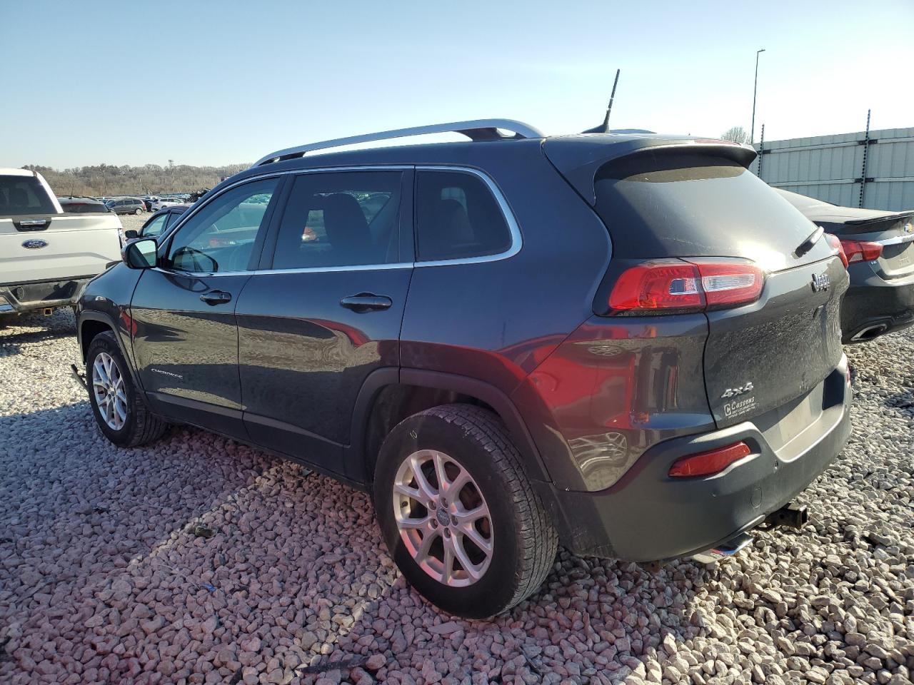 2017 Jeep Grand Cherokee - Image 2