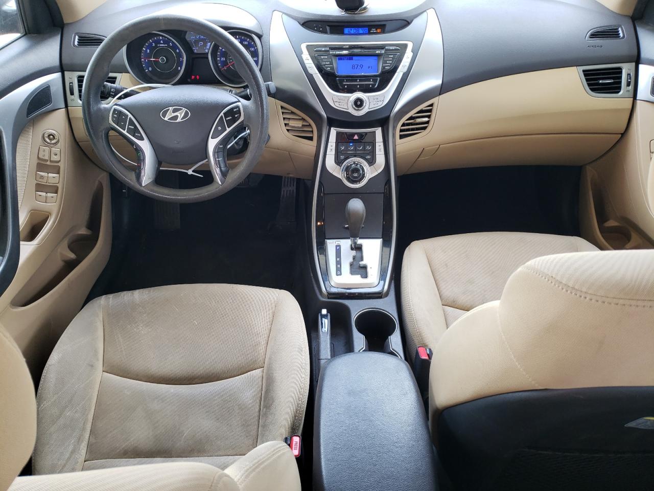 2012 Hyundai Elantra - Image 8