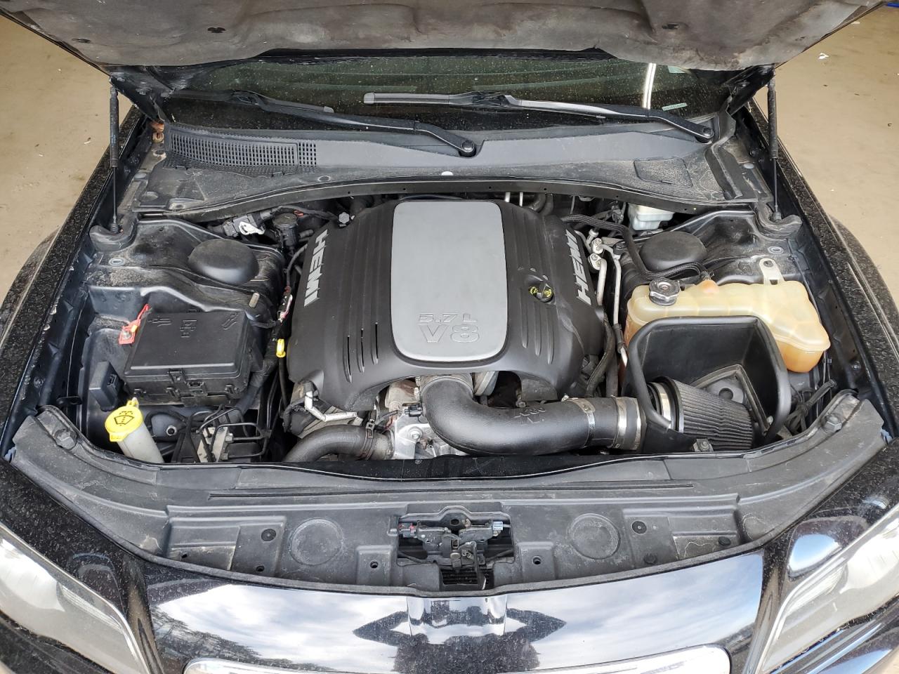 2012 Chrysler 300 - Image 13