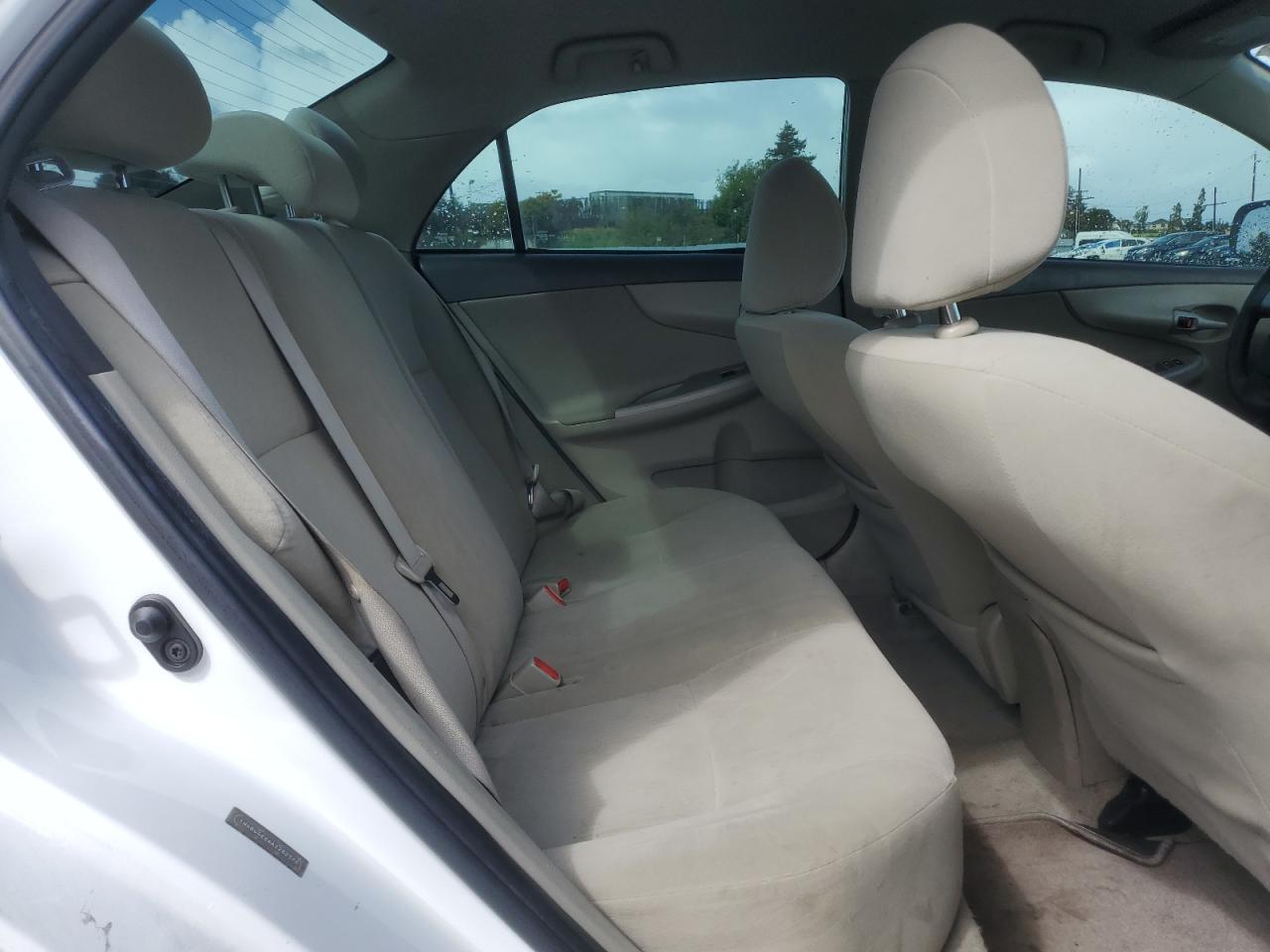 2010 Toyota Corolla - Image 10