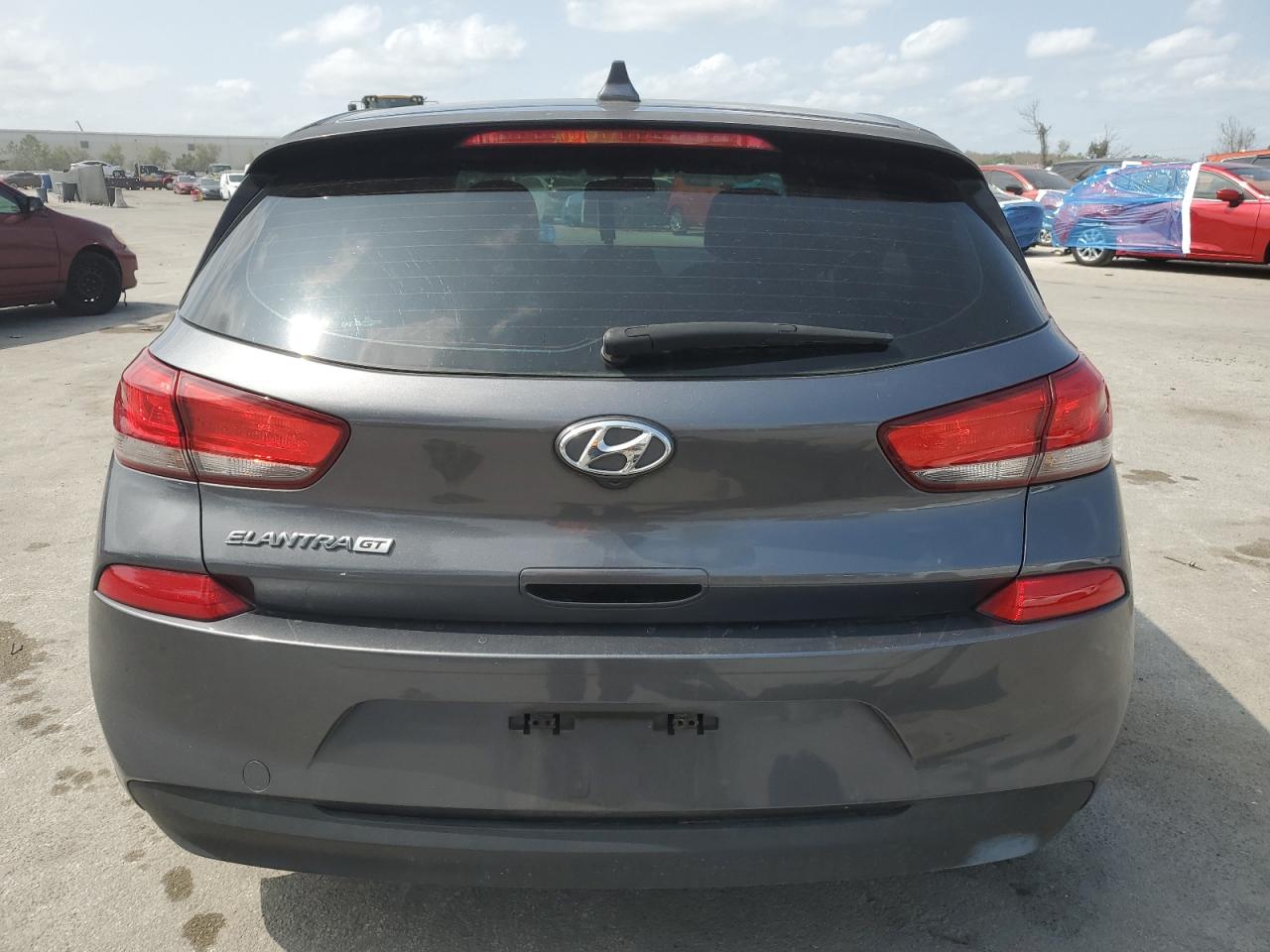 2019 Hyundai Elantra - Image 6