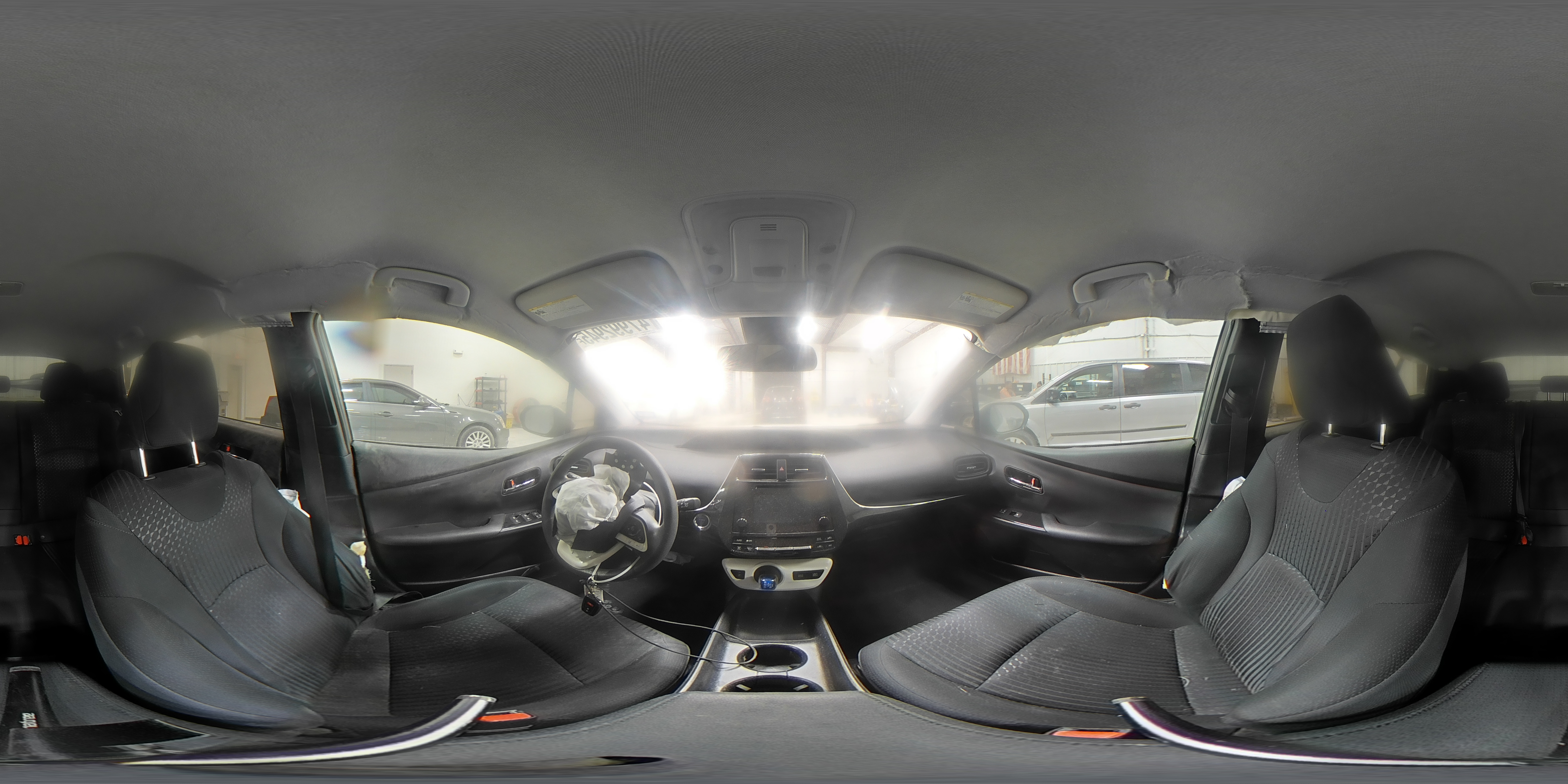 2017 Toyota Prius - Image 13