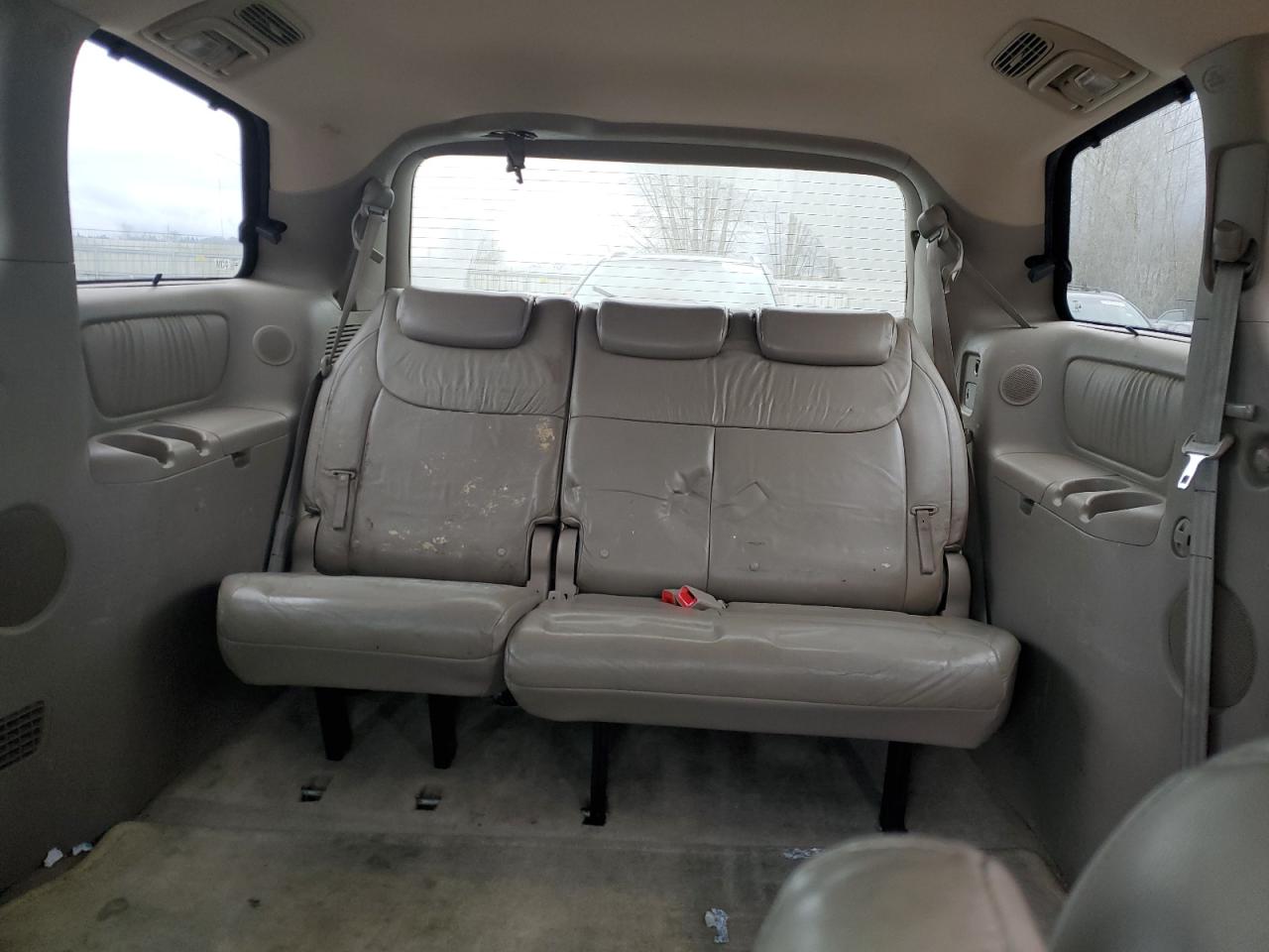 2006 Toyota Sienna - Image 10