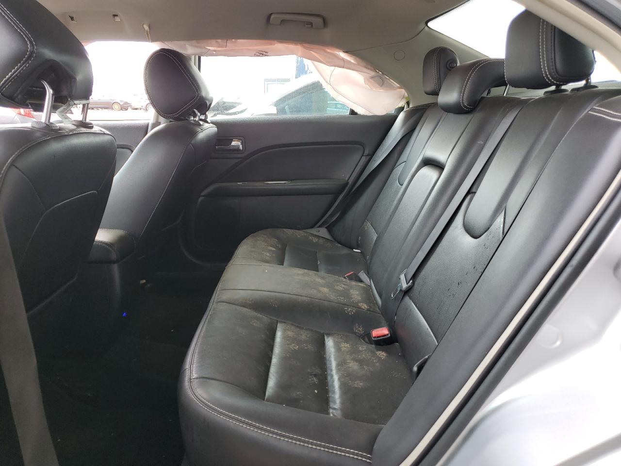 2012 Ford Fusion - Image 11