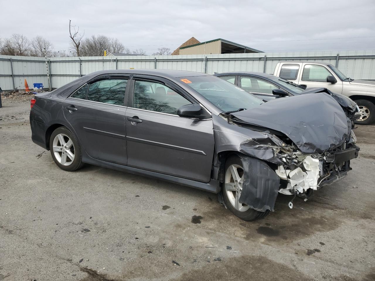 2014 Toyota Camry - Image 4