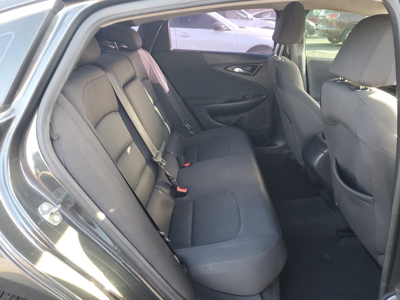 2017 Chevrolet Malibu - Image 10
