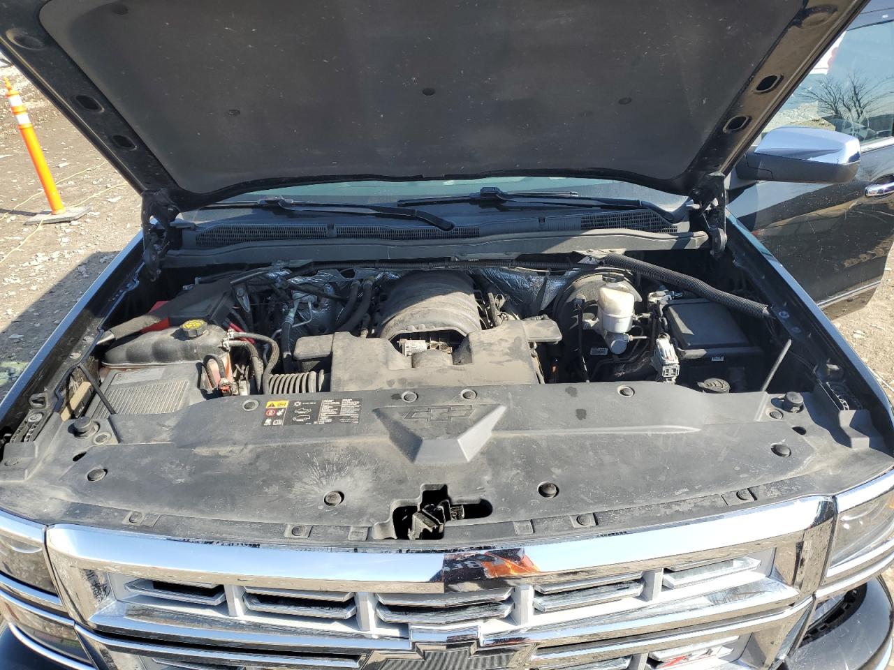 2015 Chevrolet Silverado - Image 11