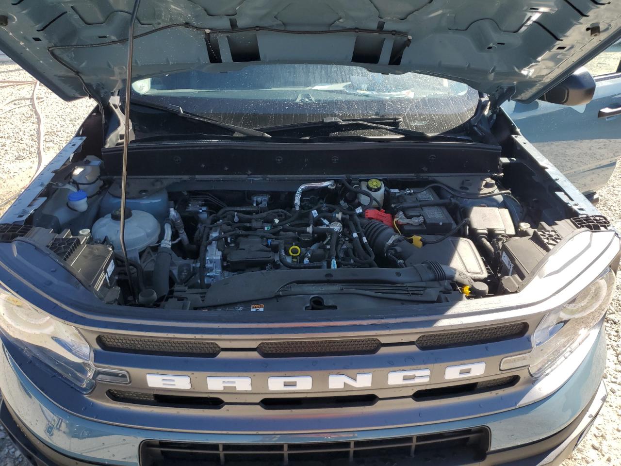 2023 Ford Bronco - Image 12
