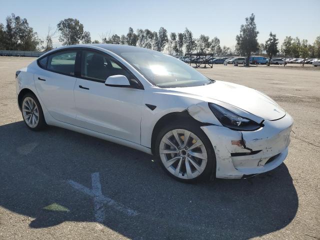  TESLA MODEL 3 2022 Белый