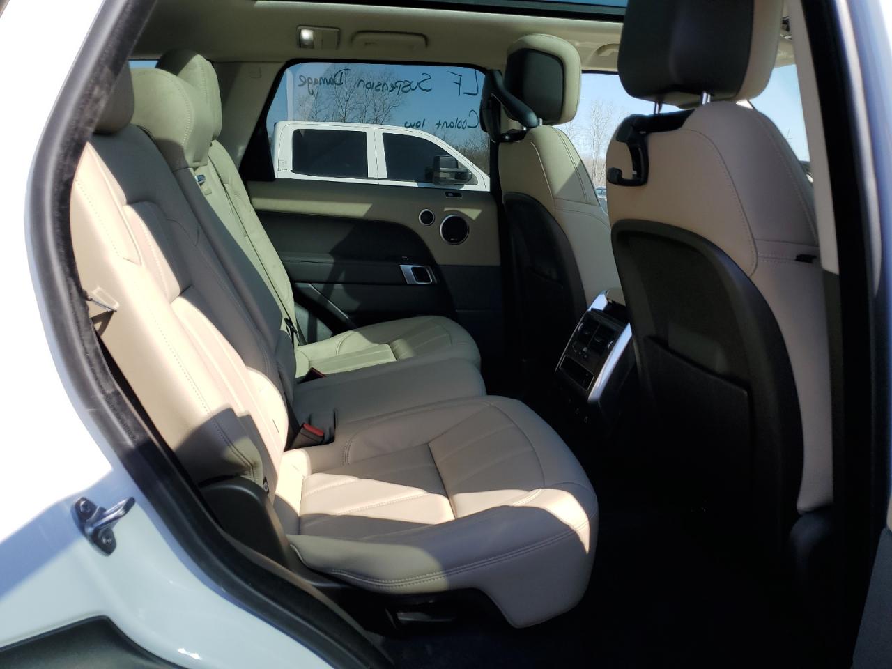 2022 Land Rover Range Rover - Image 11