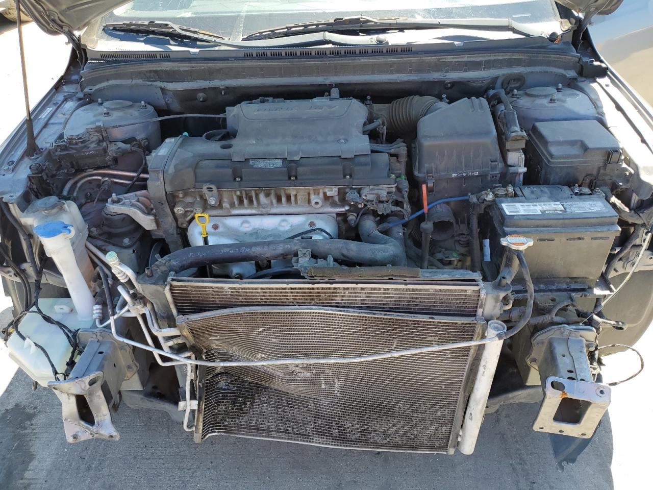 2012 Hyundai Elantra - Image 11
