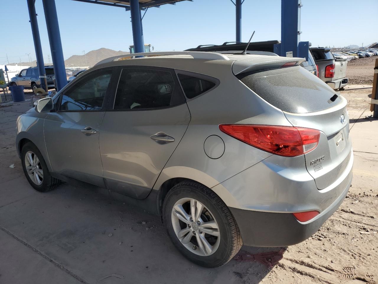 2012 Hyundai Tucson - Image 2