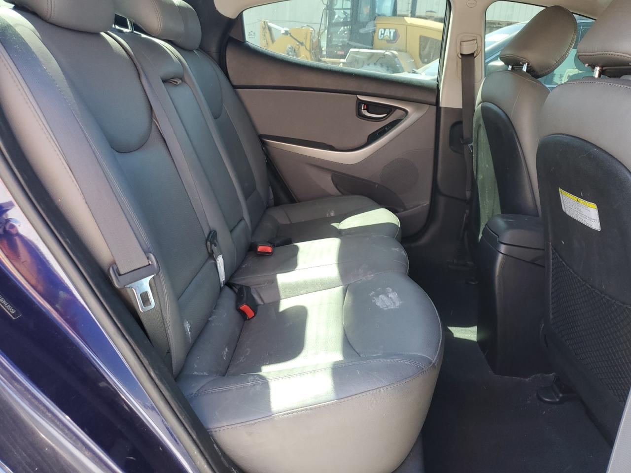 2013 Hyundai Elantra - Image 10