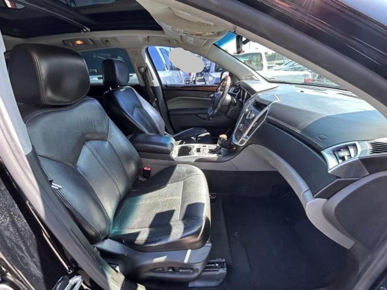 2010 Cadillac SRX - Image 5