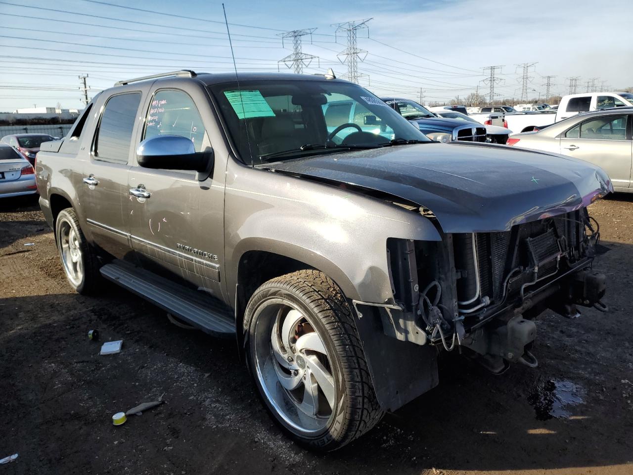 2011 Chevrolet Avalanche - Image 4