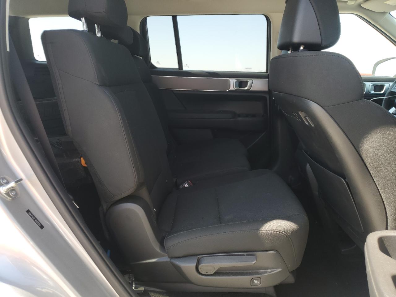 2024 Hyundai Santa Fe - Image 11