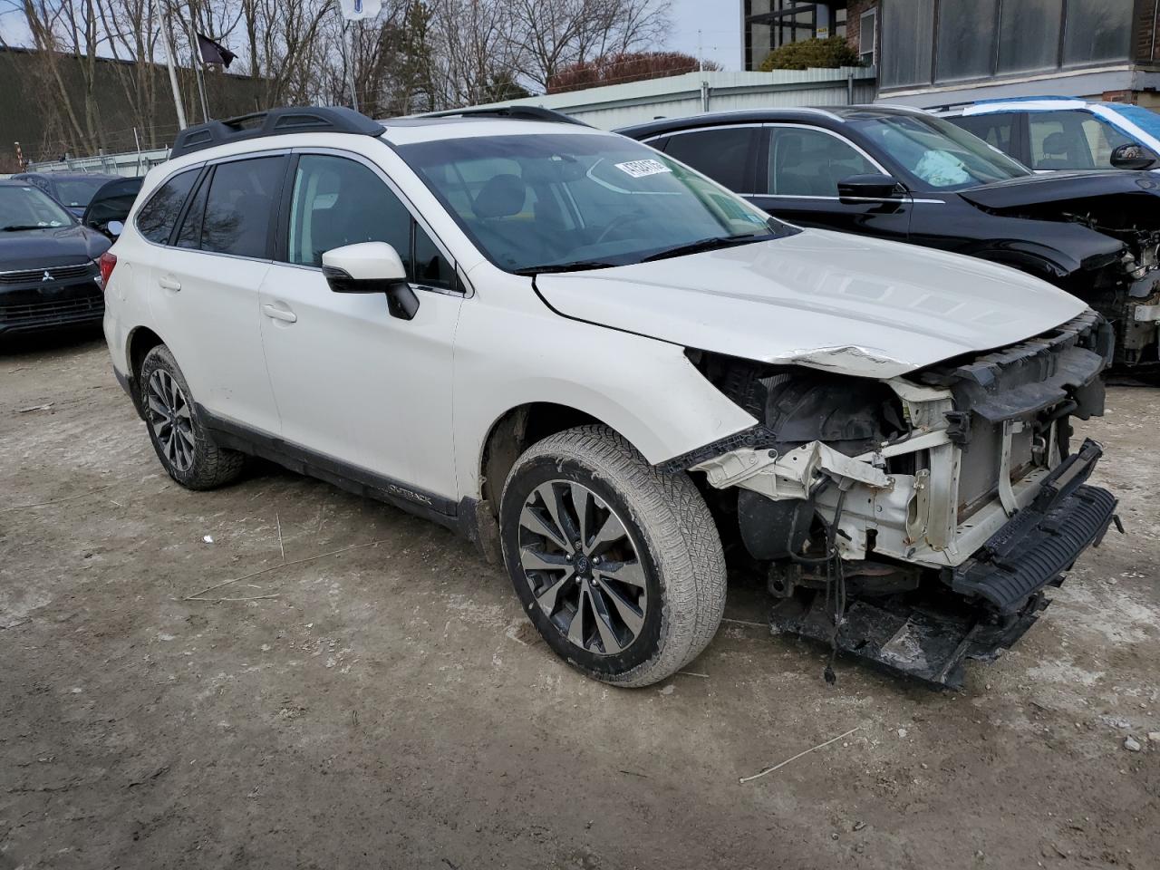 2015 Subaru Outback - Image 4