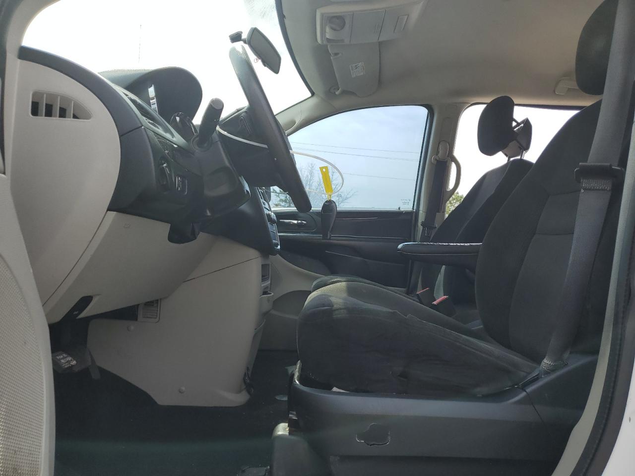 2015 Dodge Caravan - Image 7