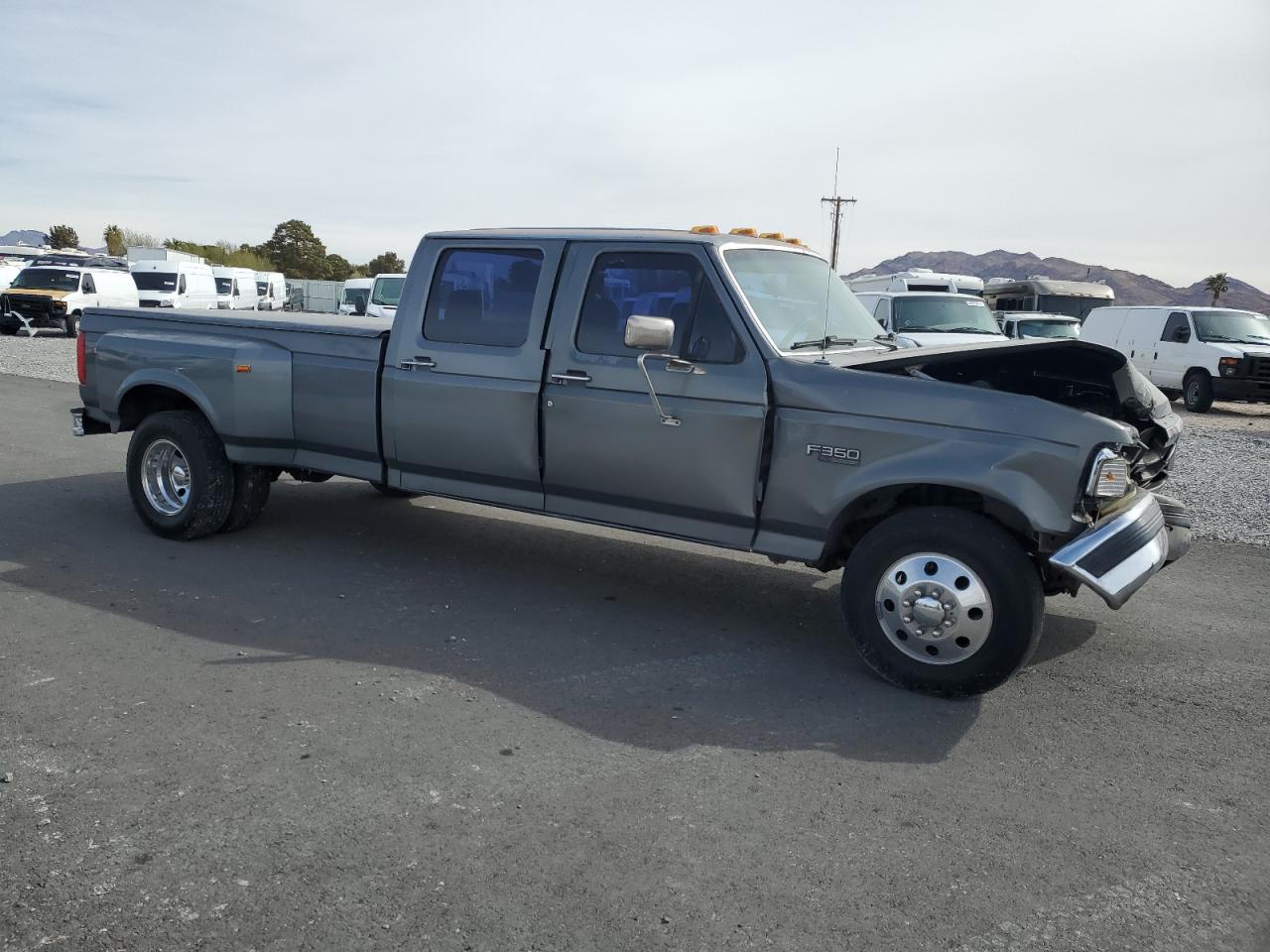 1993 Ford F350 - Image 4