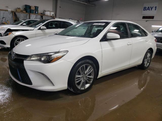  TOYOTA CAMRY 2015 Biały
