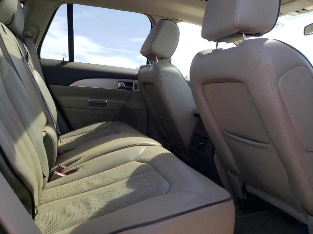 2013 Lincoln MKX - Image 11