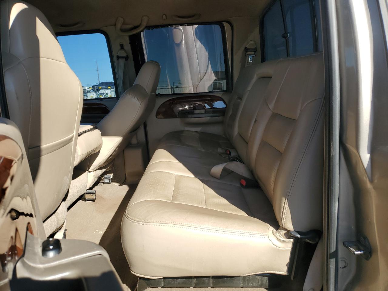 2002 Ford F250 - Image 10