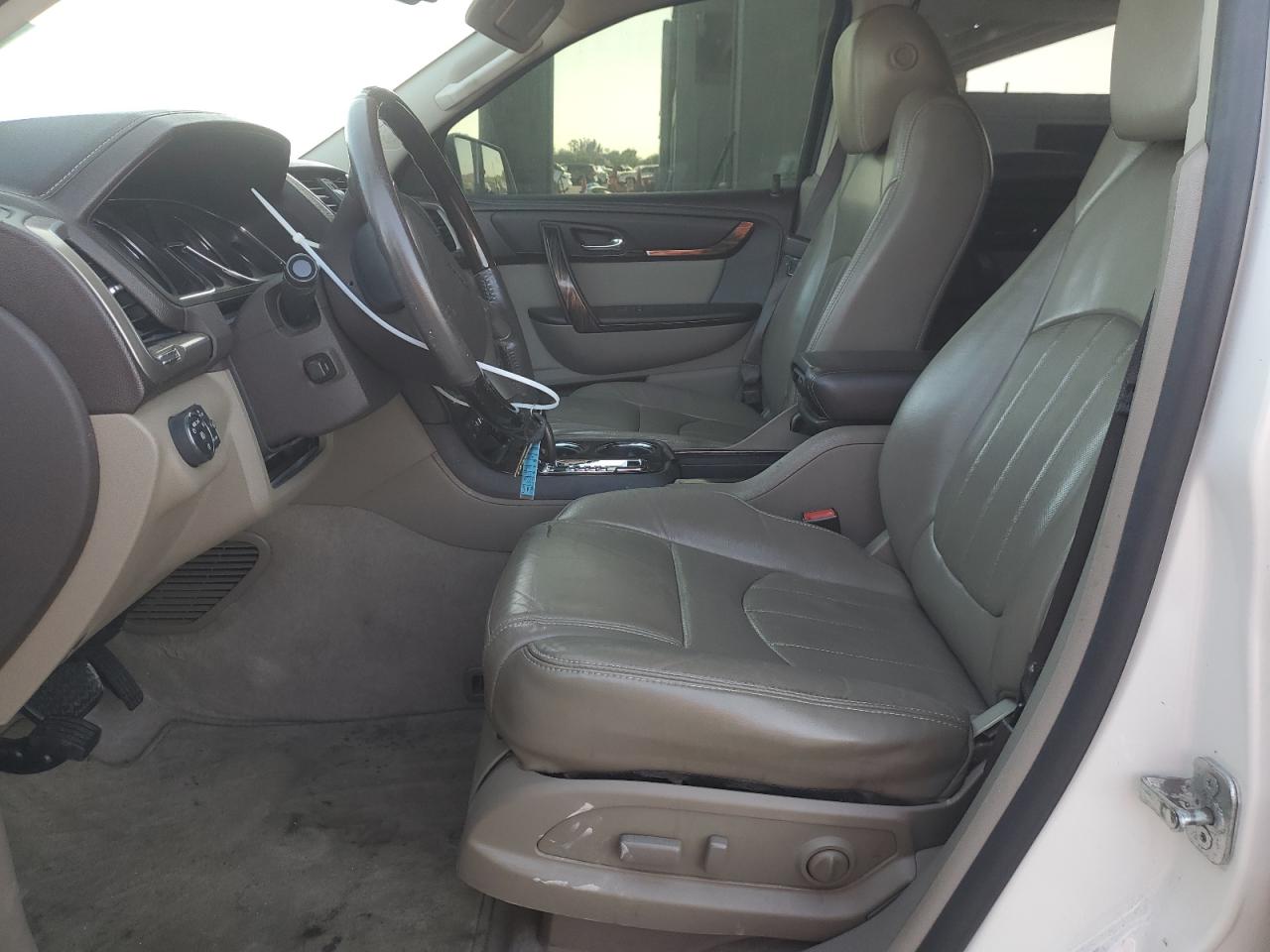 2014 GMC Acadia - Image 7