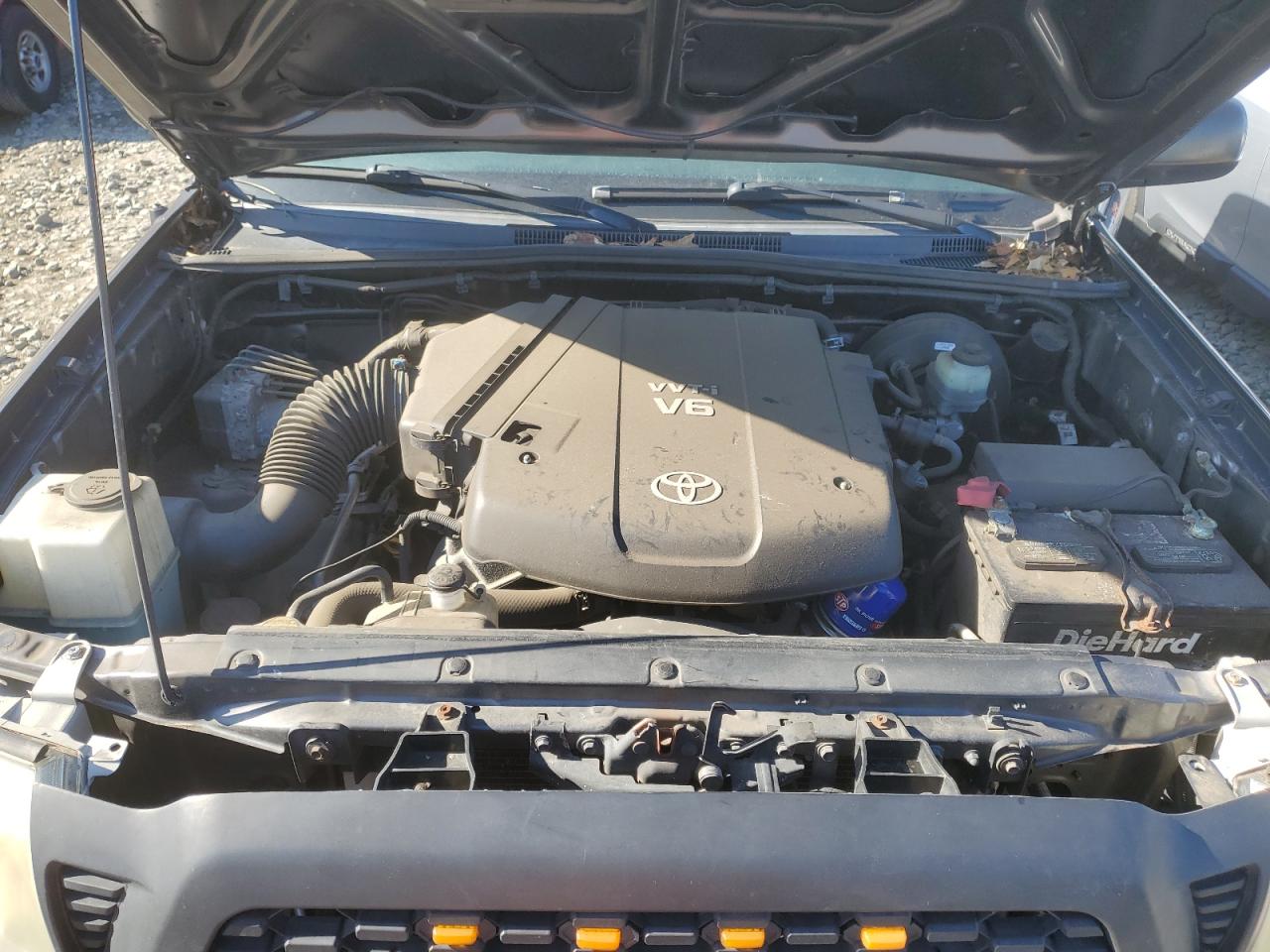 2011 Toyota Tacoma - Image 11