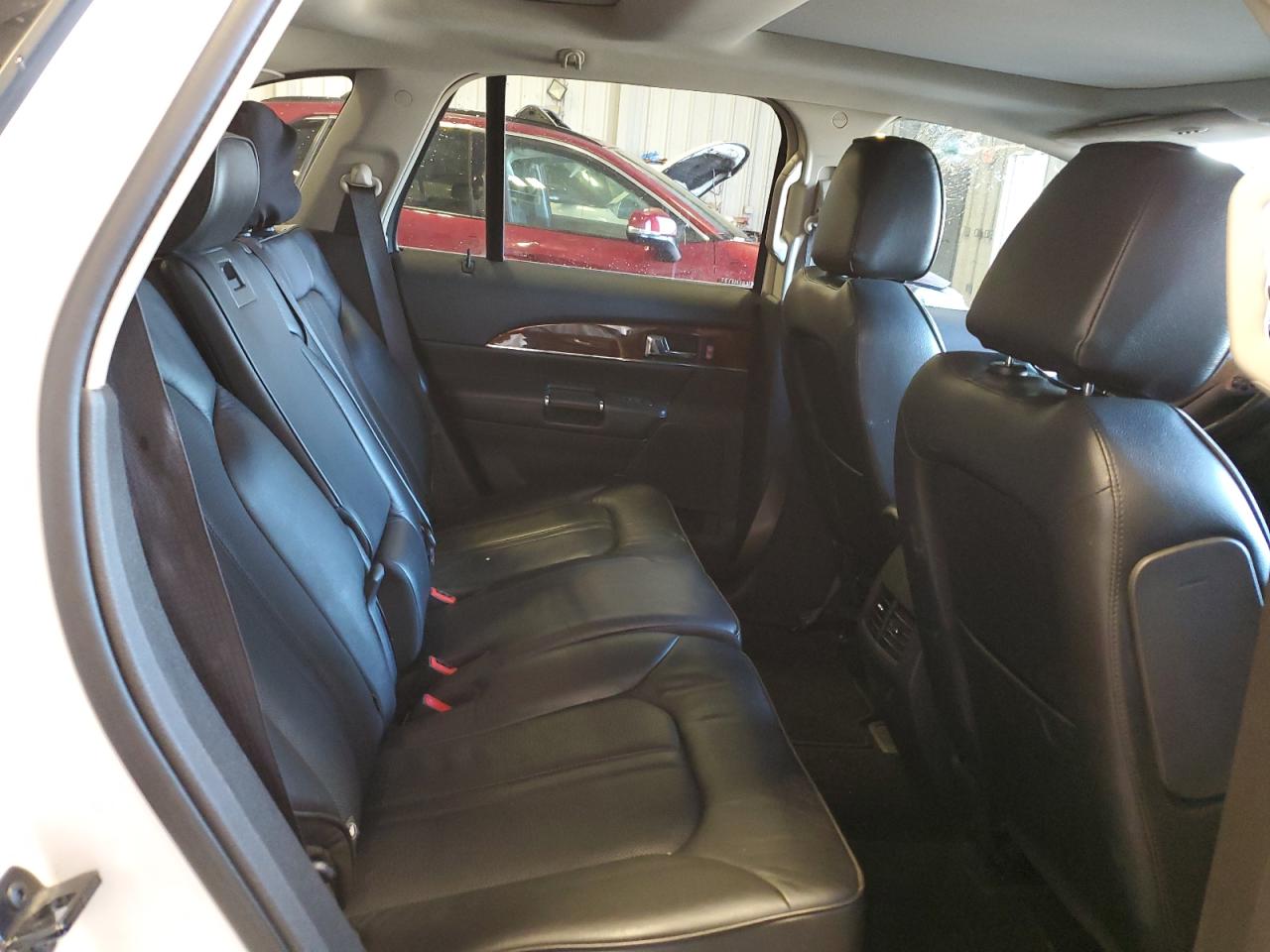 2013 Lincoln MKX - Image 11