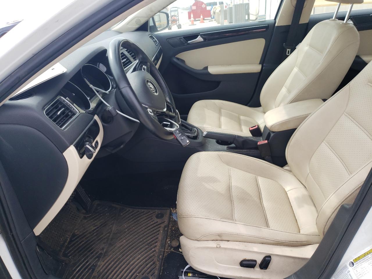 2017 Volkswagen Jetta - Image 7