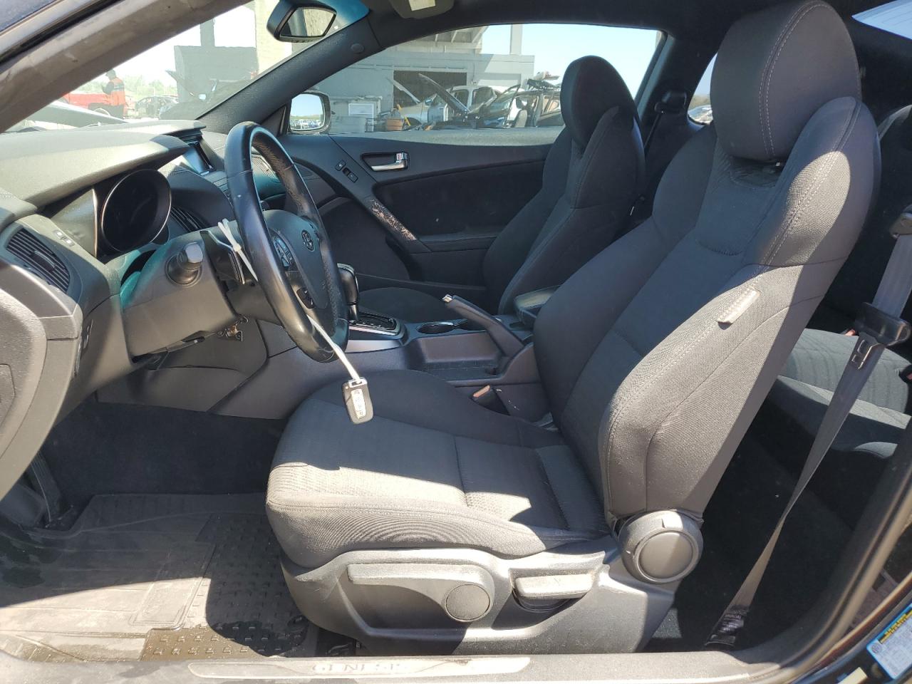 2016 Hyundai Genesis - Image 7