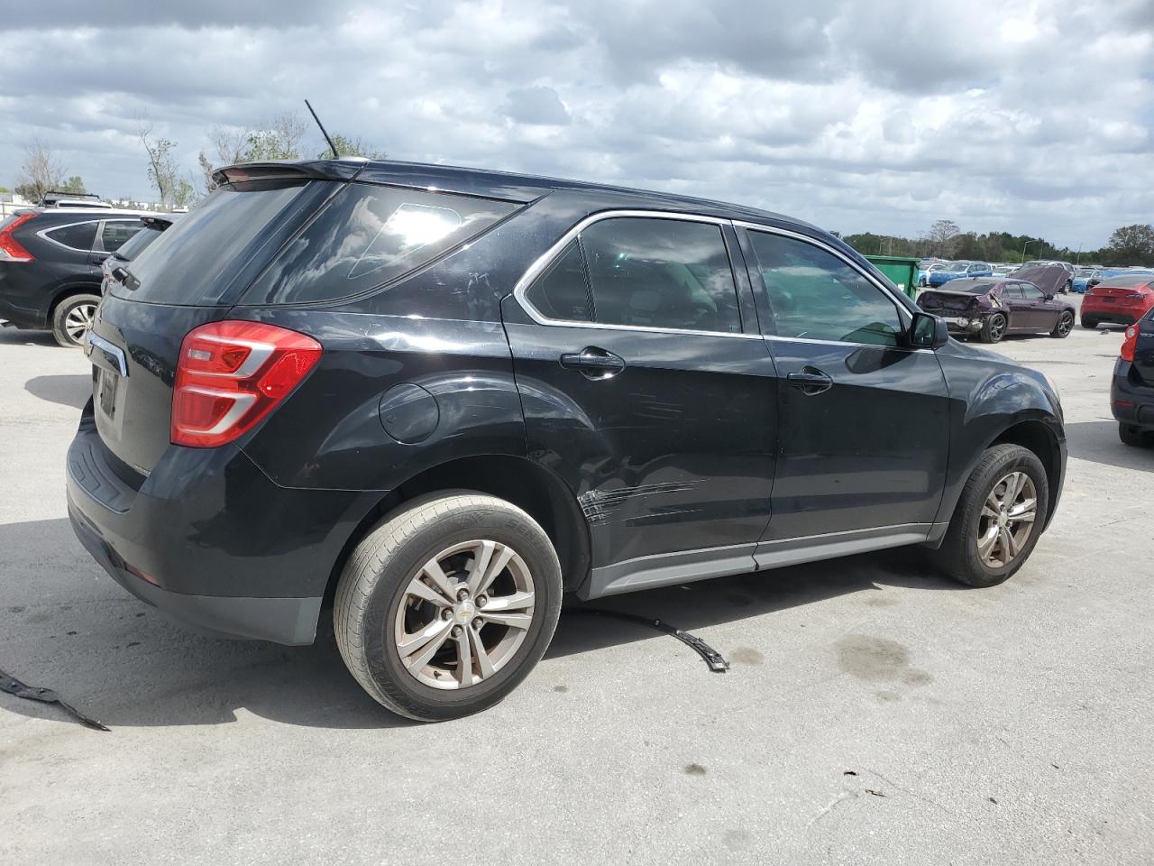 2017 Chevrolet Equinox - Image 3