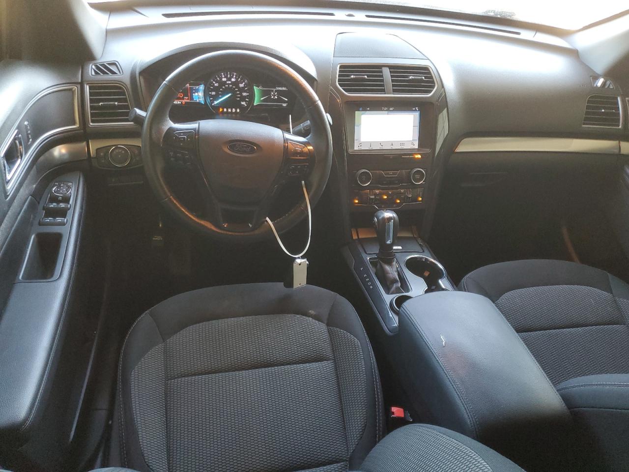 2019 Ford Explorer - Image 8