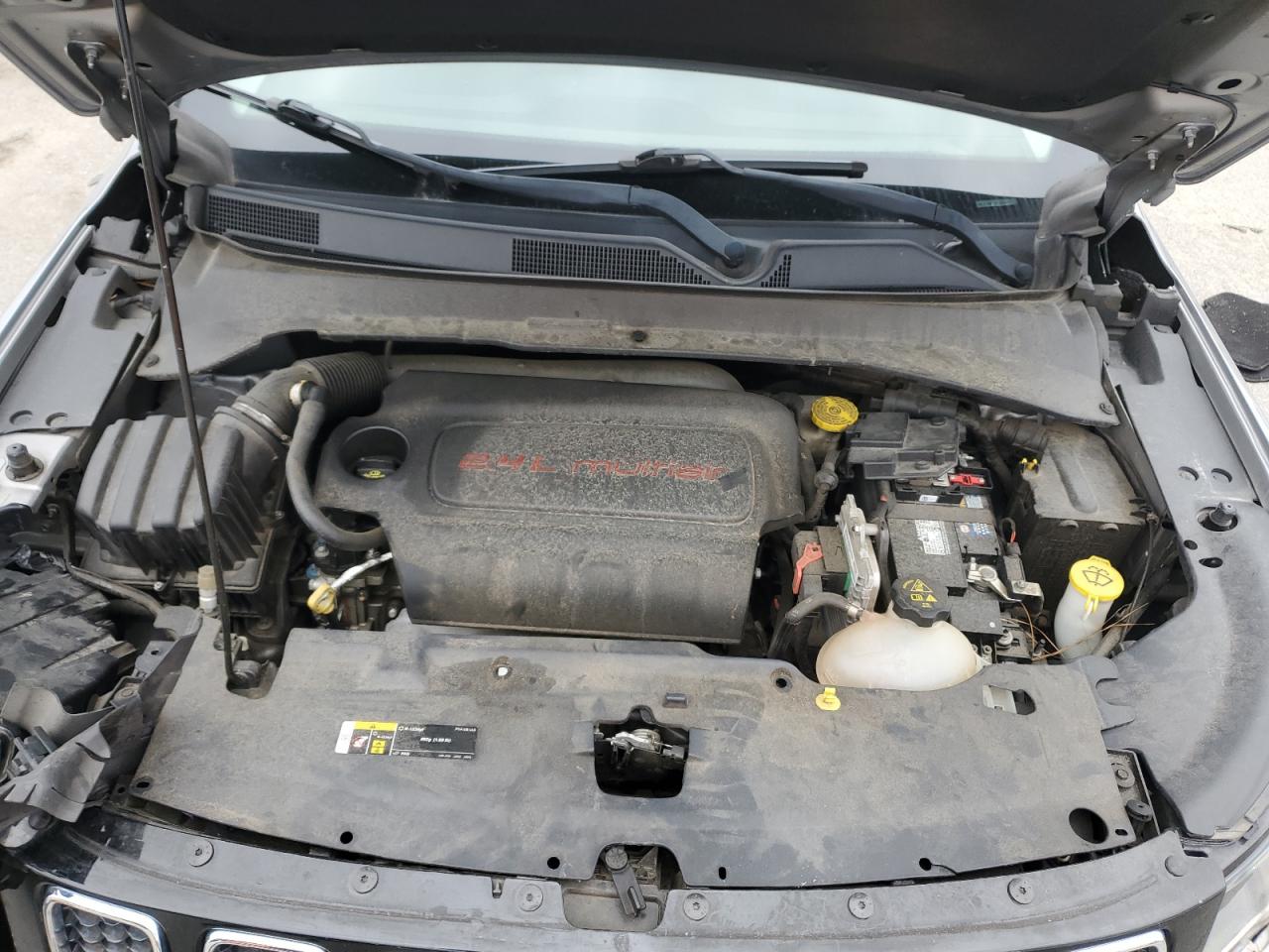 2018 Jeep Compass - Image 12