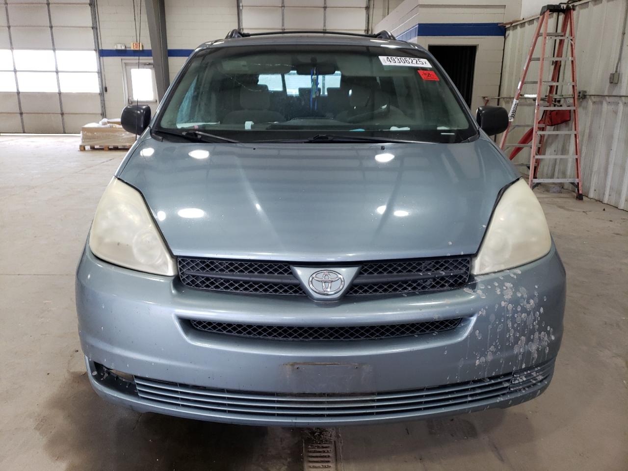 2005 Toyota Sienna - Image 5