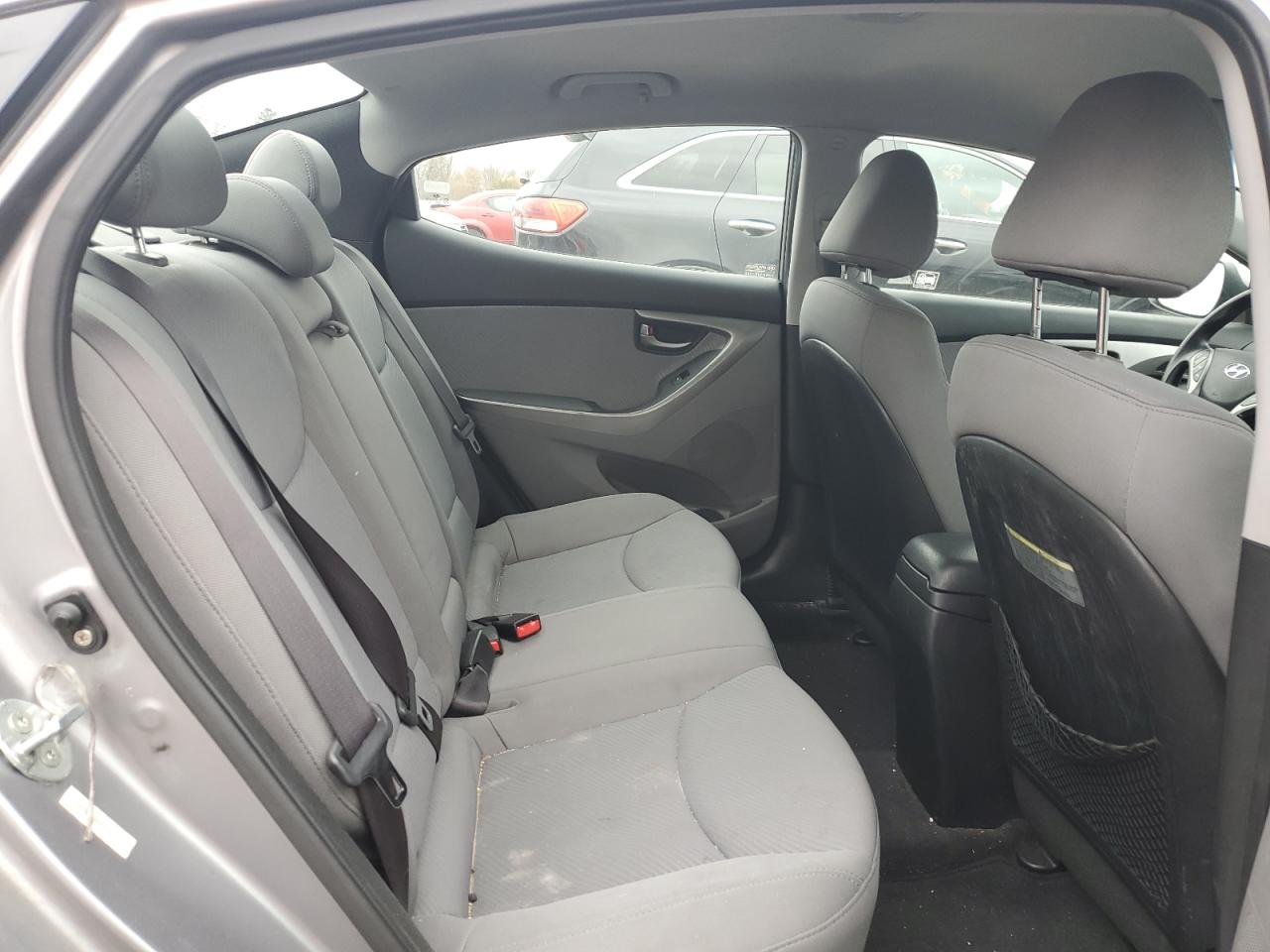 2013 Hyundai Elantra - Image 10