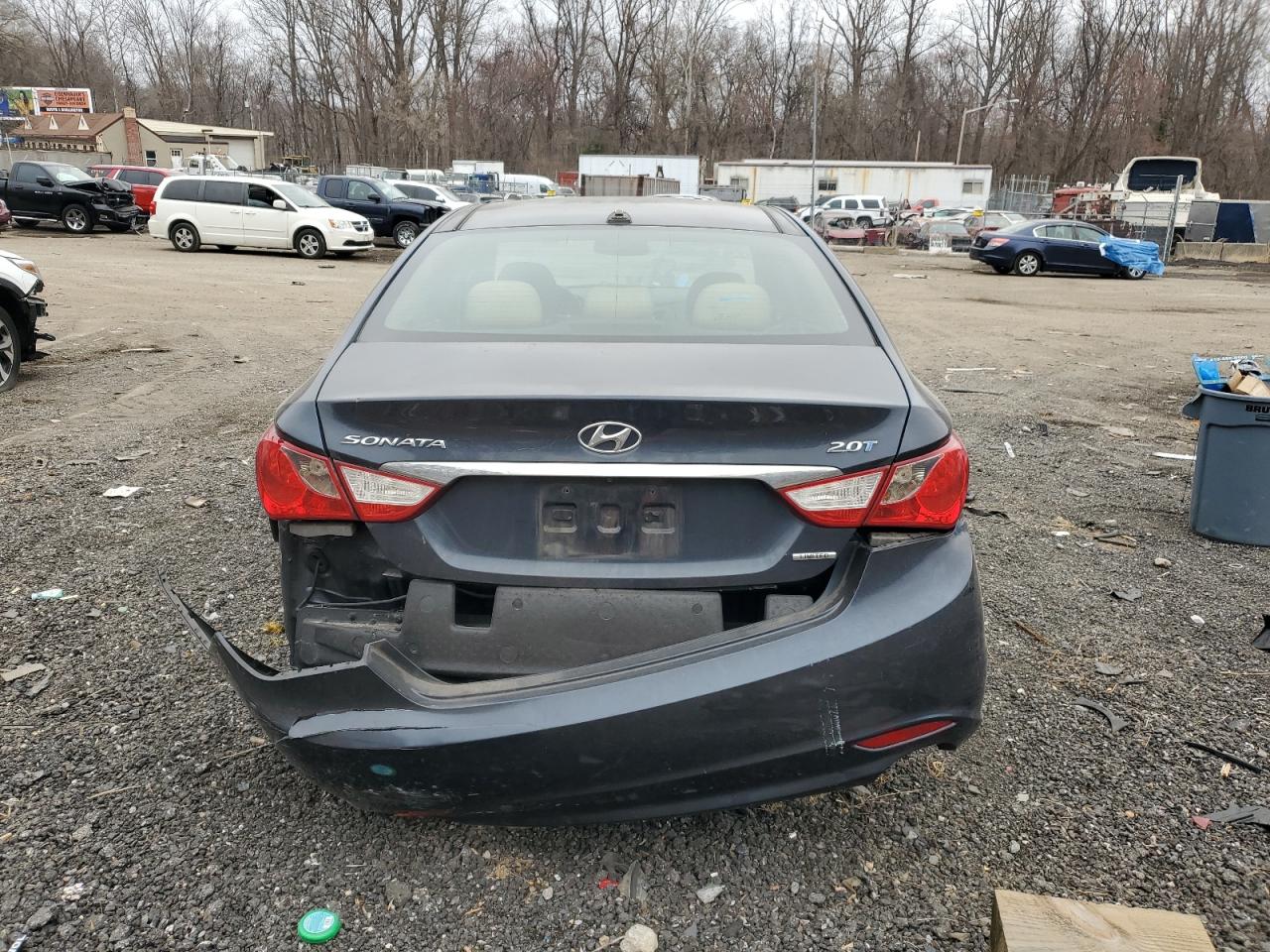 2013 Hyundai Sonata - Image 6
