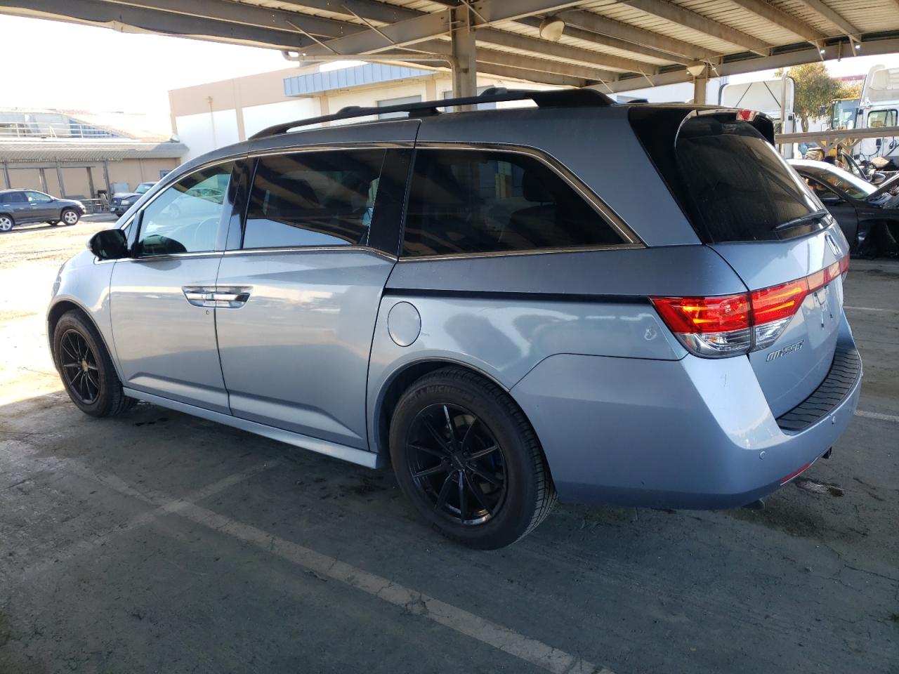 2014 Honda Odyssey - Image 2