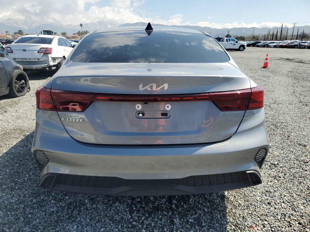 2024 Kia Forte - Image 6