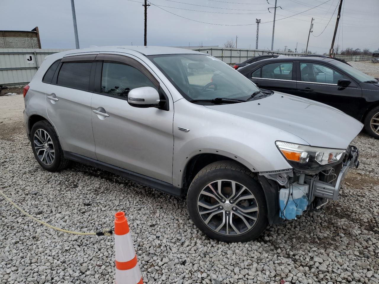2019 Mitsubishi Outlander - Image 4