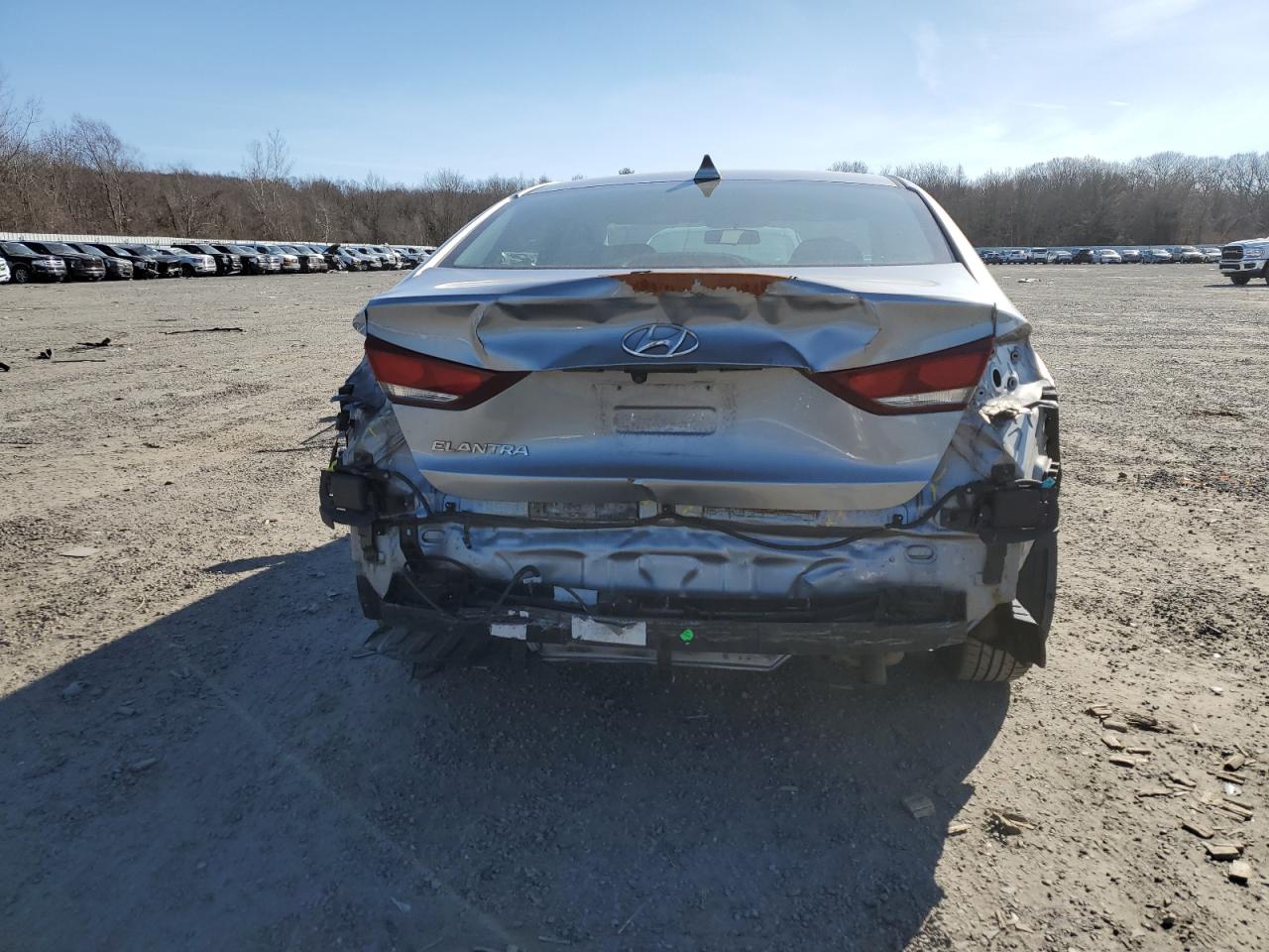 2017 Hyundai Elantra - Image 6