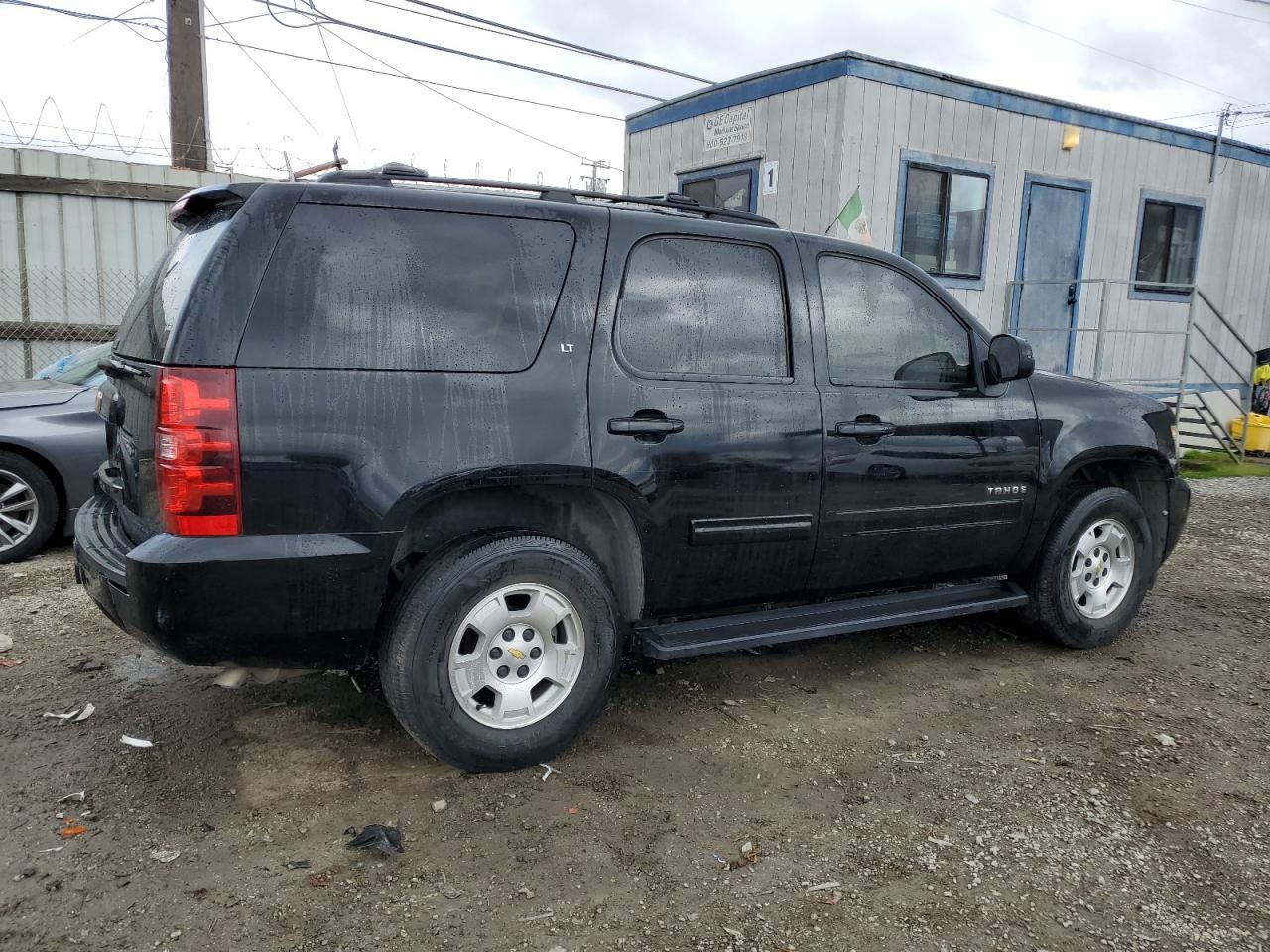 2014 Chevrolet Tahoe - Image 3