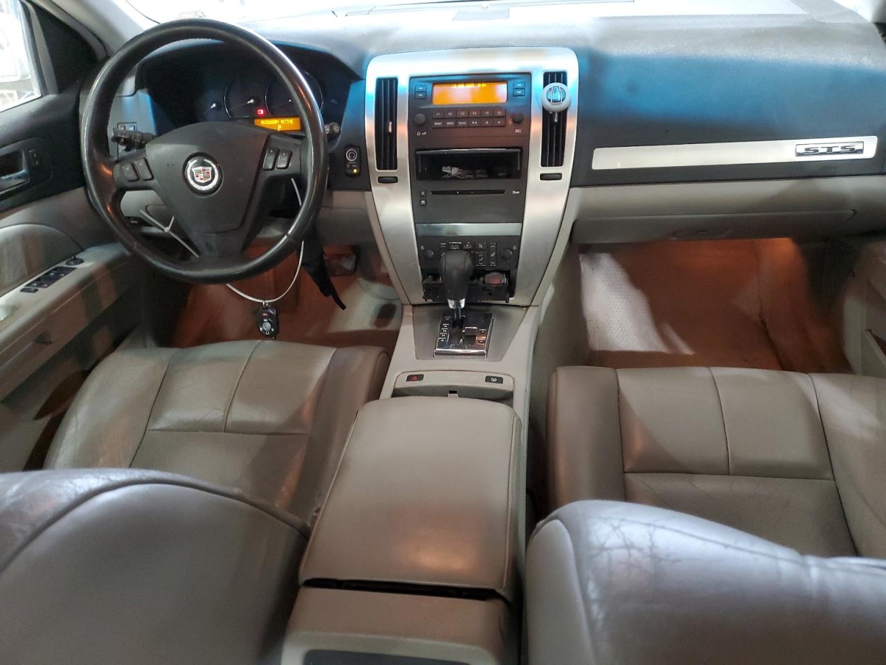 2005 Cadillac STS - Image 8