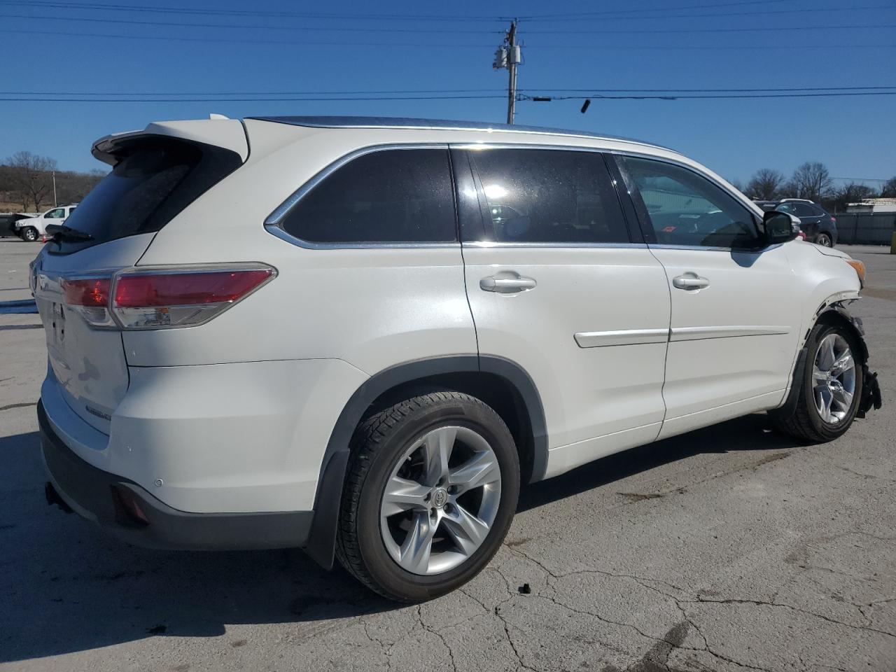 2014 Toyota Highlander - Image 3