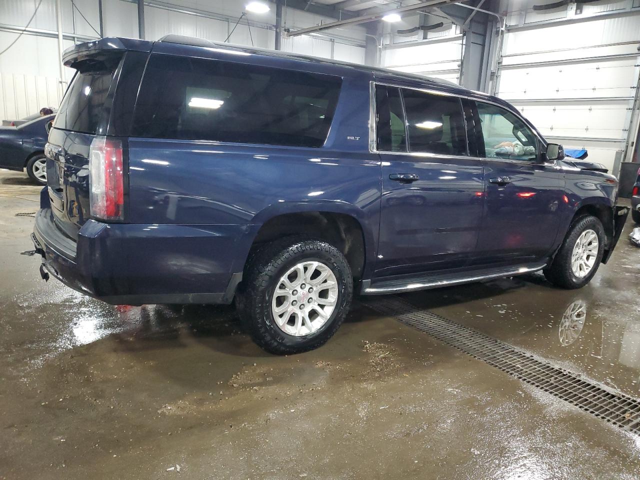 2019 GMC Yukon - Image 3