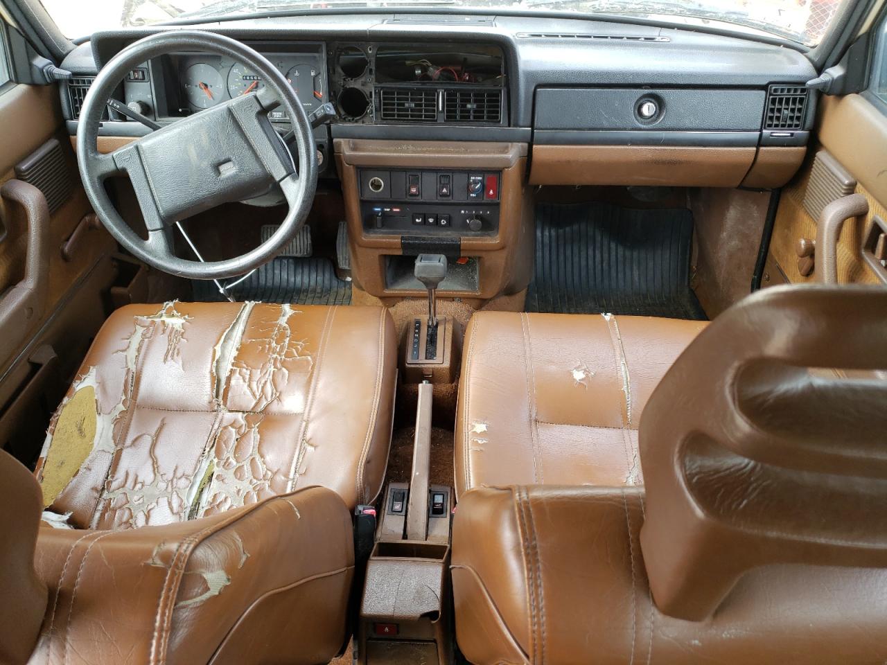 1988 Volvo 240 Series - Image 8