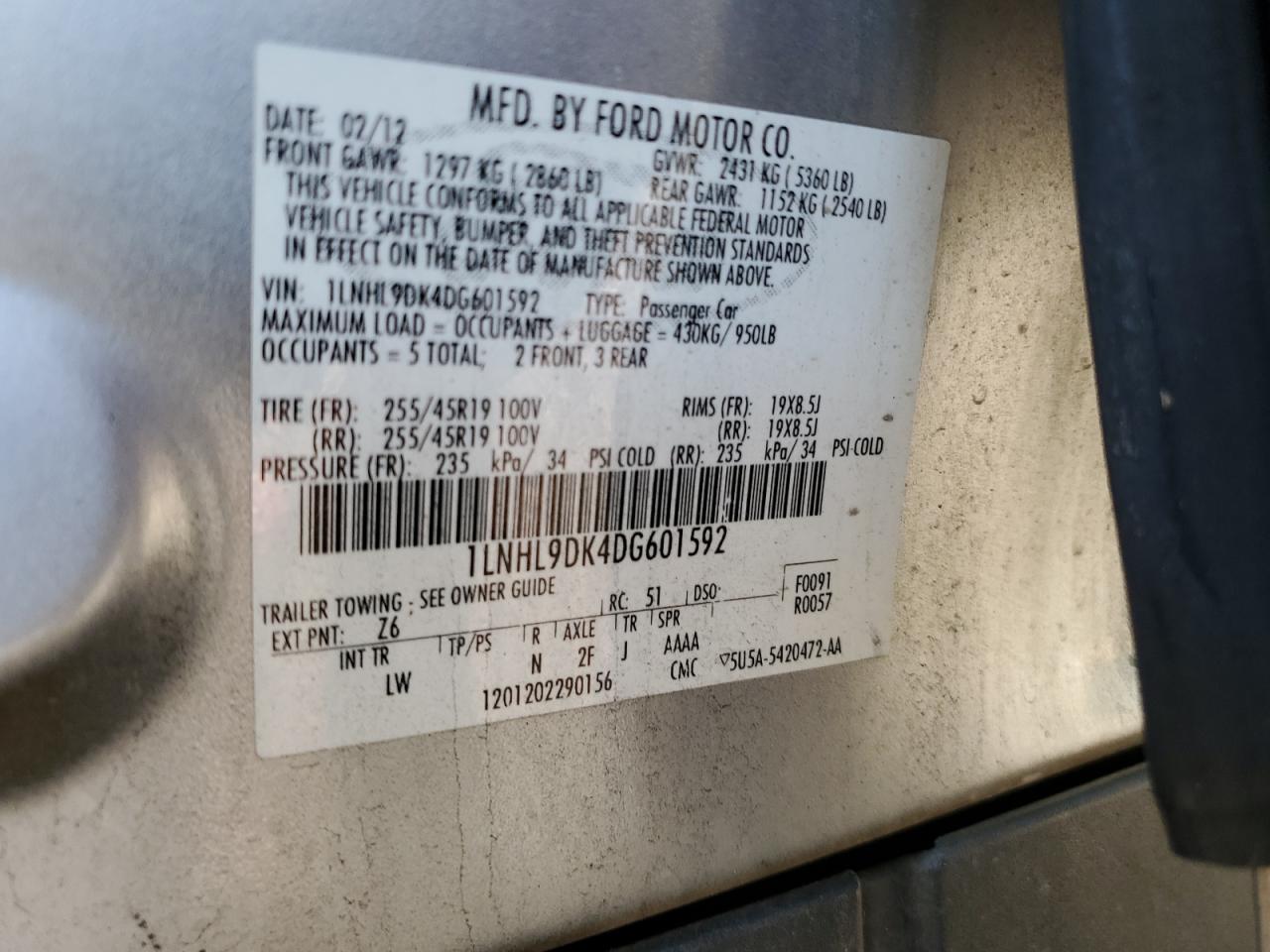 2013 Lincoln MKS - Image 12