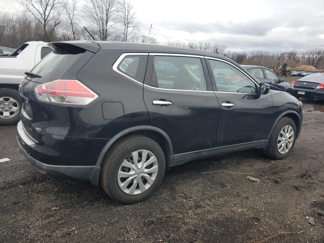 2015 Nissan Rogue - Image 3