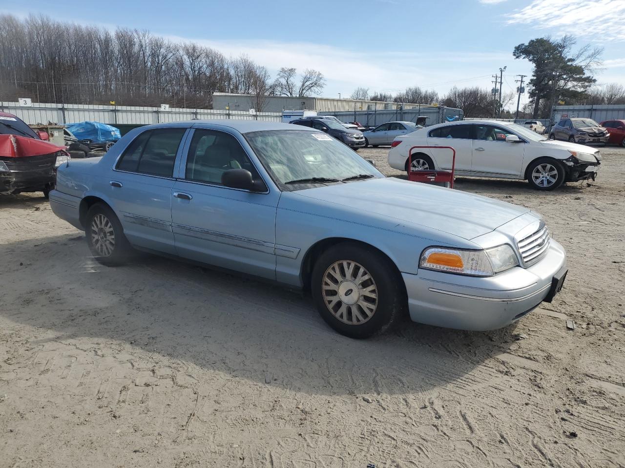 2005 Ford Crown Victoria - Image 4