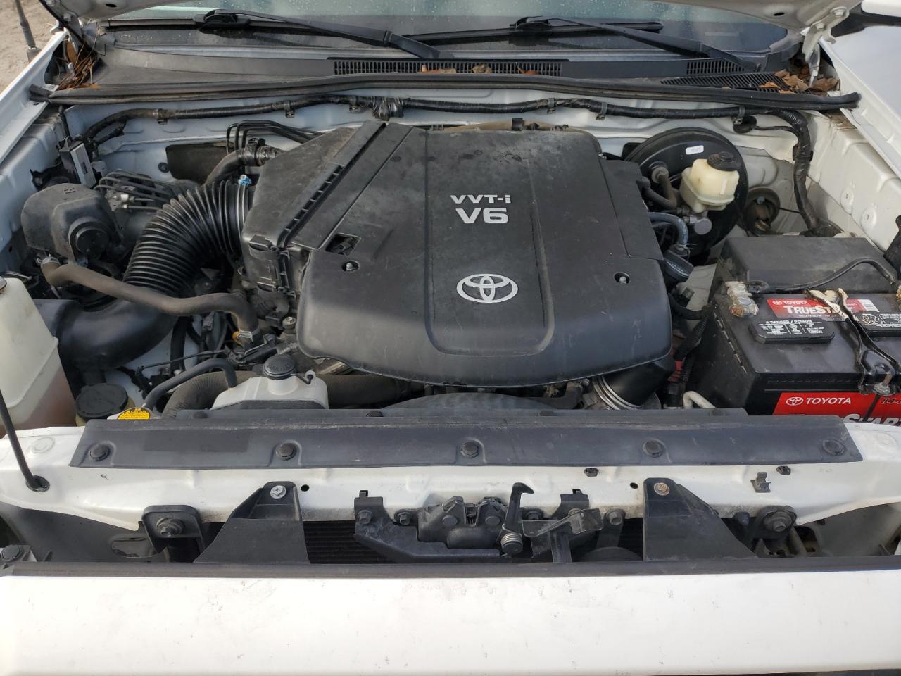 2014 Toyota Tacoma - Image 11